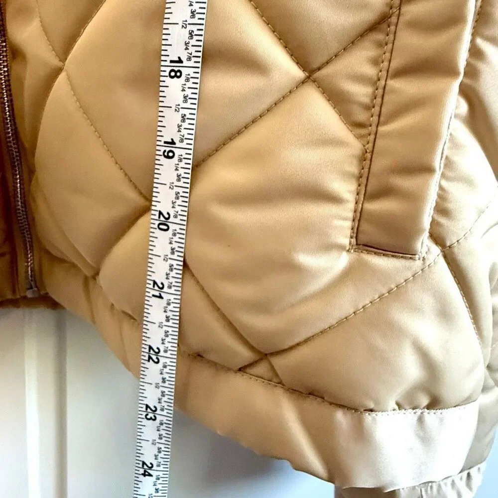 NWT WeWoreWhat Color Blocked Quilted Puffer Jacket in a muted sage/beige colorwa